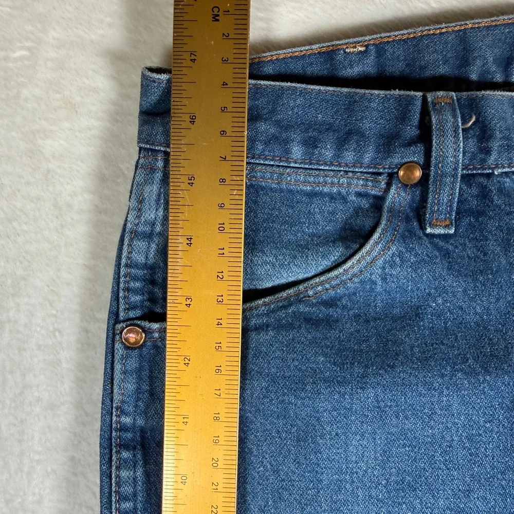 Wrangler Jeans Mens 36x38 Blue Denim Straight Leg Classic‎ Fit Pants Made In USA